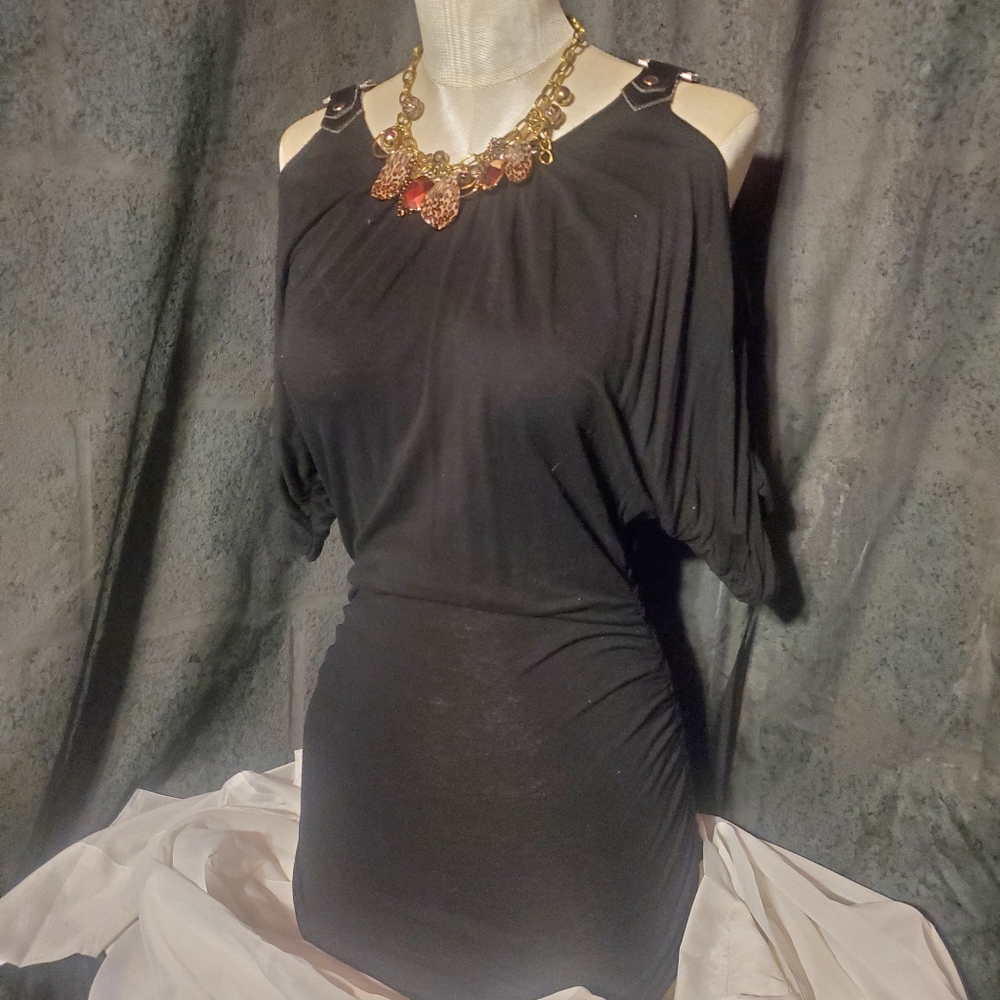 💜Long black stretchy shirt💜